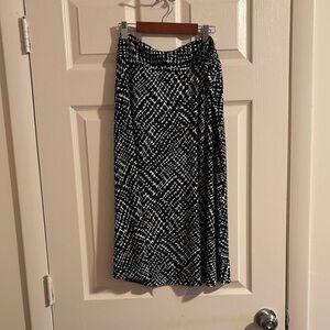 Kenneth Cole Reaction Black and White Maxi Skirt